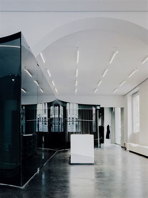 antonioli store.